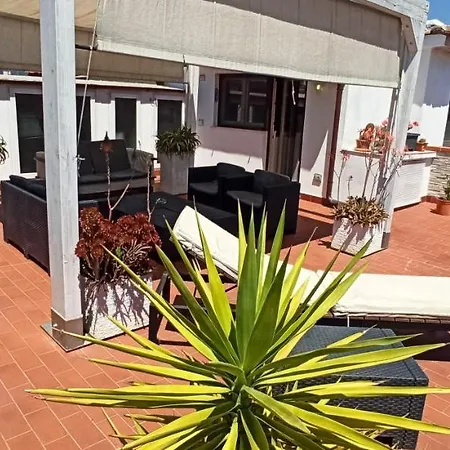 Panoramic Luxury Little Penthouse Διαμέρισμα *