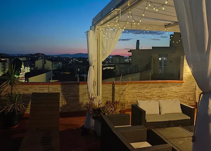 Panoramic Luxury Little Penthouse *